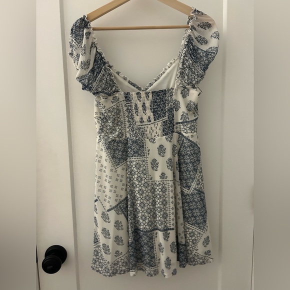 NWOT Urban Outfitters flowy print dress - Picture 2 of 5